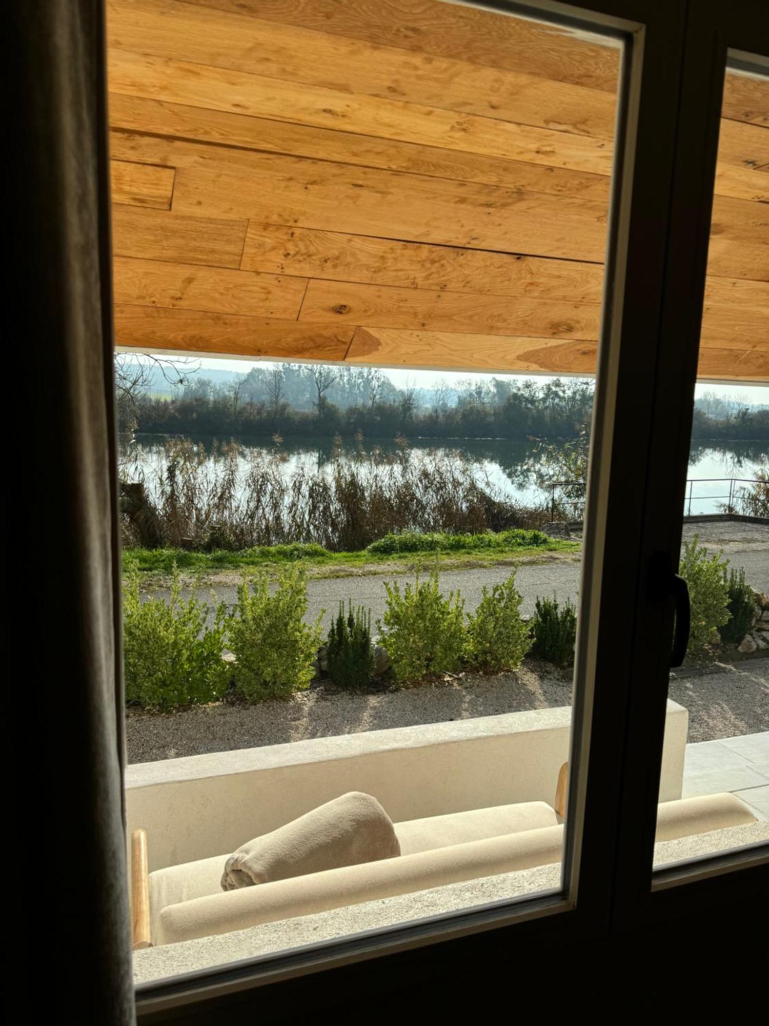 Maison Au Bord De L'Eau Les Roches Rochefort-sur-Nenon Luaran gambar